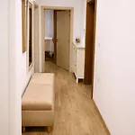 Casa With Free Parking Apartment